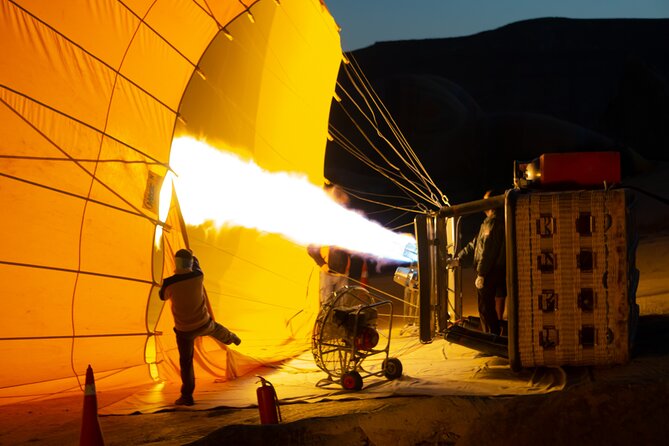2 way Airport Transfer + Hot Air Balloon + 1 Day Tour (Green or Red) - Airport transfers remove a common headache