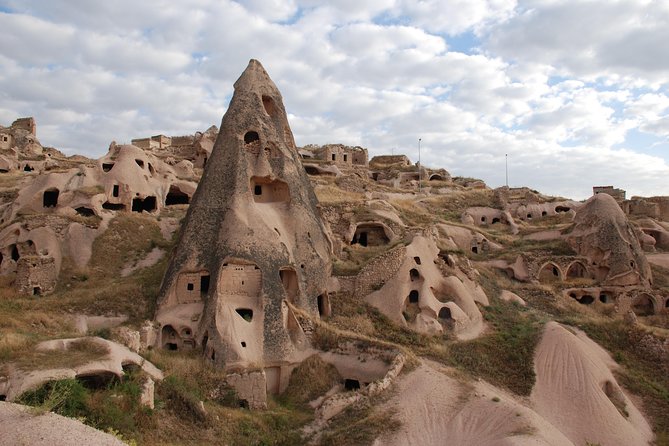 3 Days Private Cappadocia Tour - Guides, vehicles, and the private format