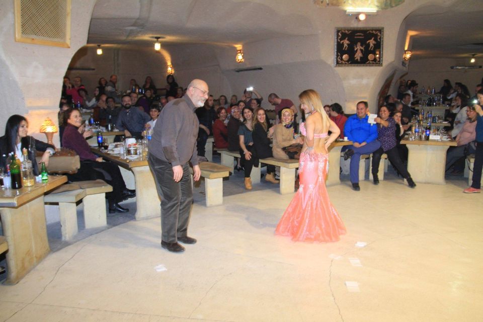 Avanos: Turkish Music and Dance Show with Dinner & Drinks - What happens during the three-hour program