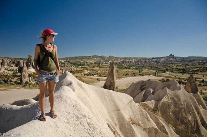 Cappadocia: Blue Tour and Sunrise Balloon Tour - Red and Rose Valley: a strong start on foot