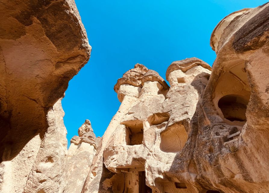 Cappadocia: Göreme Red Tour with Lunch and guide - Lunch at a local restaurant