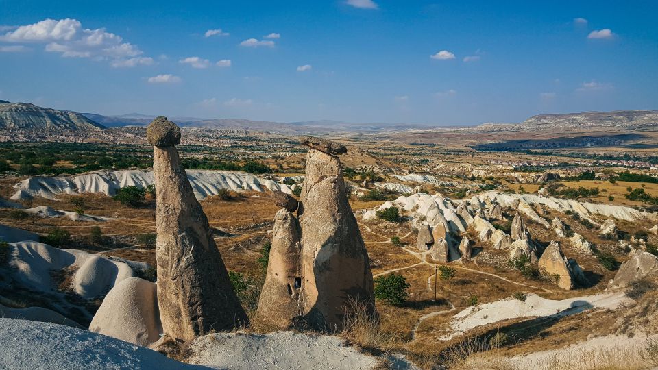 Cappadocia: Göreme Red Tour with Lunch and guide - Walking, weather, and what to bring