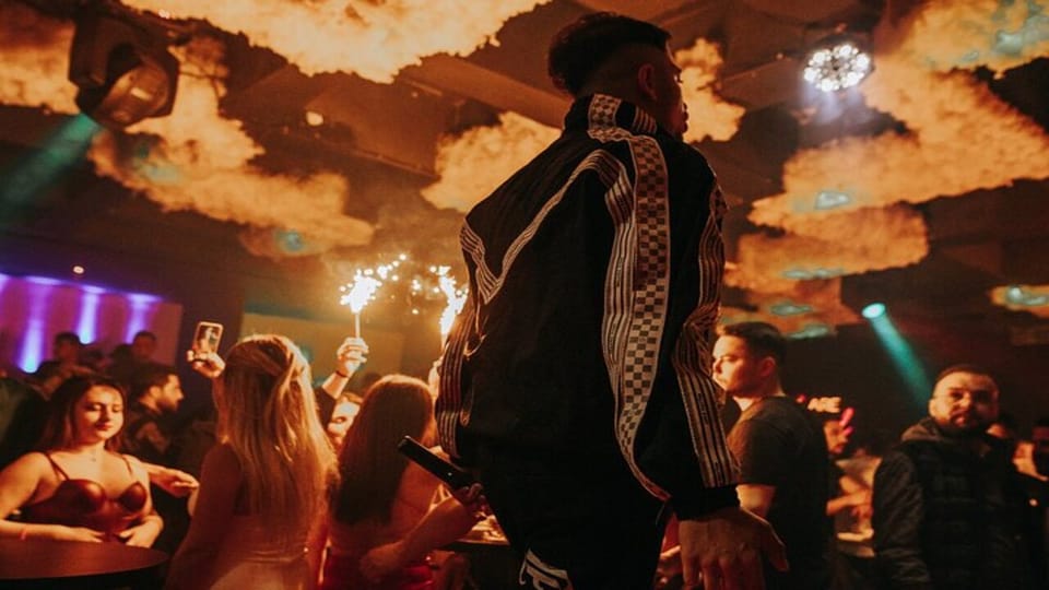 Cappadocia: Guided Bar Crawl with Hotel Pickup and Snack - Cappadocia after dark, beyond the cave hotels