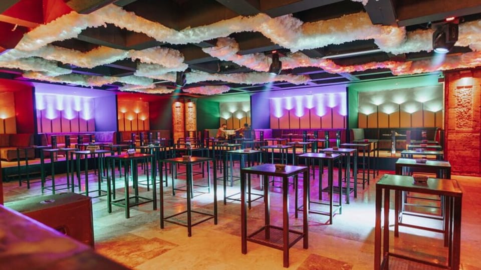 Cappadocia: Guided Bar Crawl with Hotel Pickup and Snack - Ending at a Cappadocia club