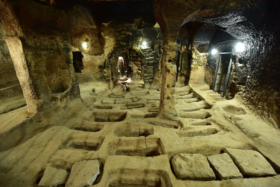 Cappadocia: Guided Full-Day Tour with Lunch and River Walk - Pigeon Valley and the final photo stop