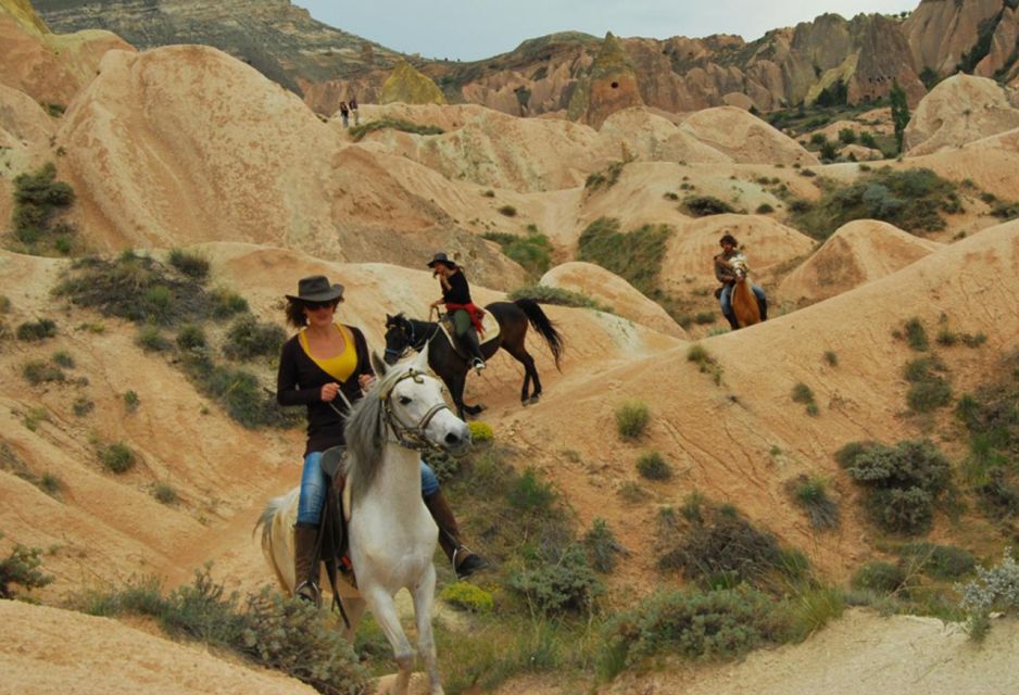 Cappadocia: Horse Riding Tour Sunset or Day Time with Pickup - How this compares with walking the valleys