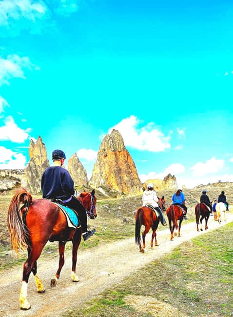 Cappadocia : Horseback riding with fantastic view - Sword Valley: narrow shapes and a more enclosed feel