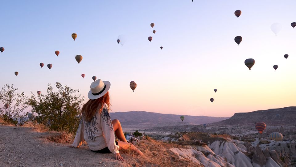 Cappadocia: Hot Air Balloon Watching at Sunrise with Pickup - Photo stops and the helpful role of the driver