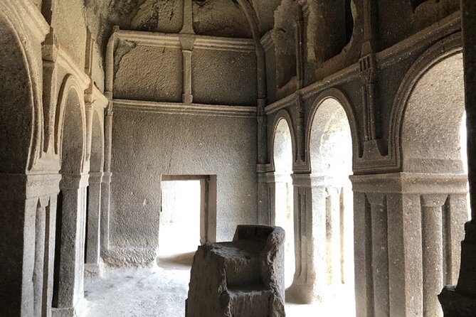 Cappadocia Instagram Half Day Tour - Antik Carpet Shop and the art of the backdrop