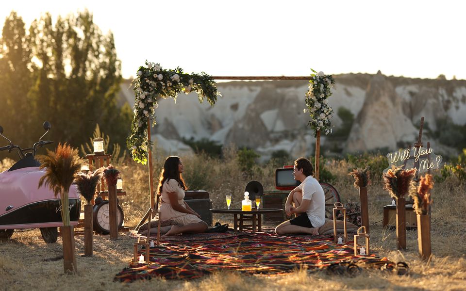 Cappadocia: Love Valley Proposal Service with Transfers - The Proposal Moment With Balloons Nearby