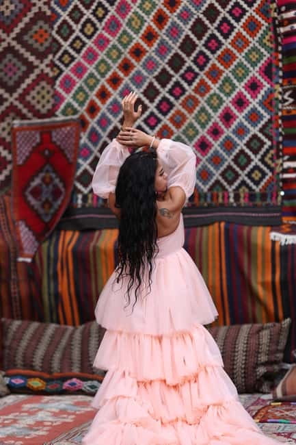 Cappadocia: Photo Shooting With Flying Dress & Carpet House - What this Cappadocia photo session is really like