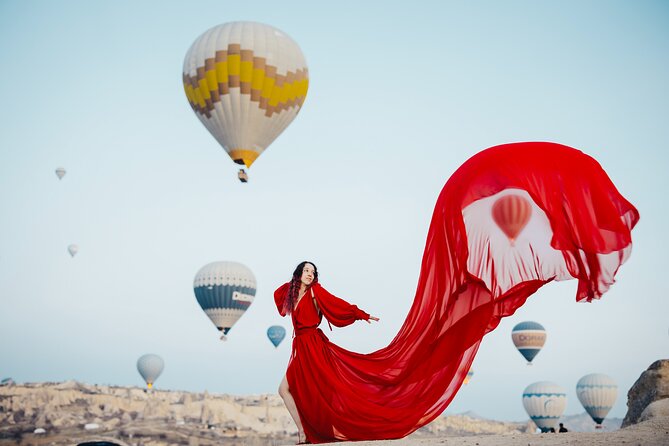 Cappadocia Photoshoot with Flying Dress & Instagram Reels - How the photographers help you pose