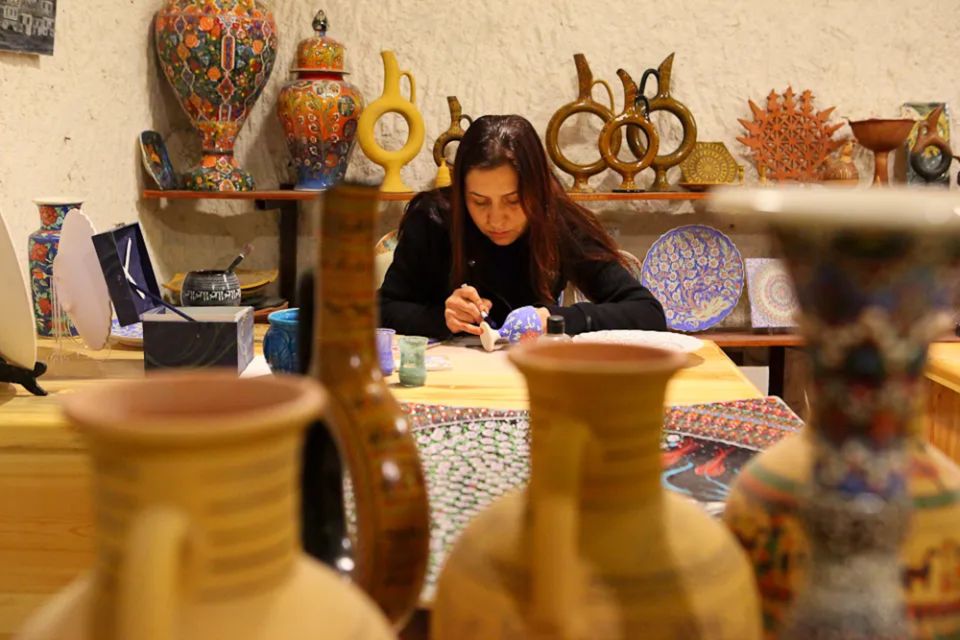 Cappadocia : Pottery Workshop - The pottery lesson, from clay to a small object