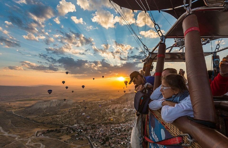 Cappadocia: Red Tour and Sunrise Balloon Tour - Two ways to see Cappadocia in one day