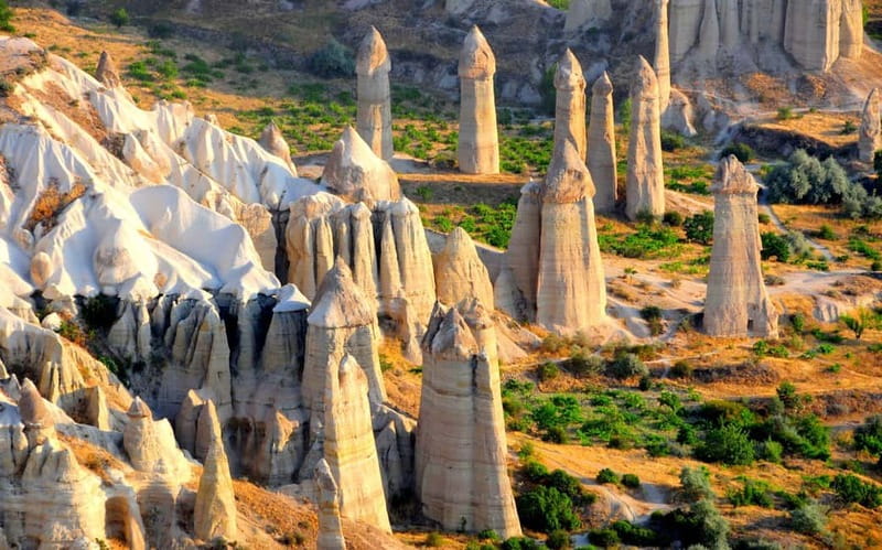 Cappadocia: Red Tour with Lunch & Pottery Demonstration - Uchisar Castle: a strong opening view