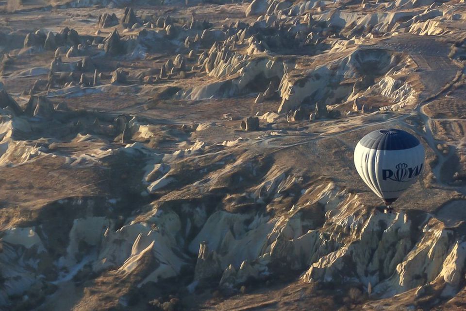 Cappadocia: Royal King Flight - Watching the balloon come alive