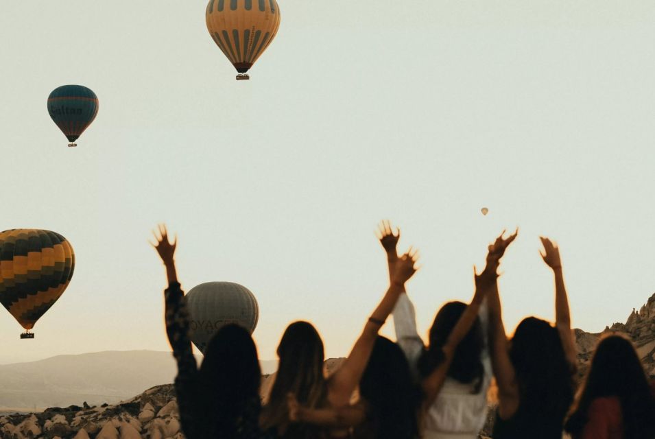 Cappadocia: Sunrise Balloon Watching Tour with Photographer - What the photographer adds
