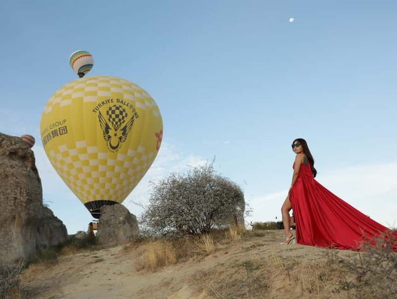 Cappadocia Sunrise or Sunset Photoshoot - The white bouquet and optional flying dress