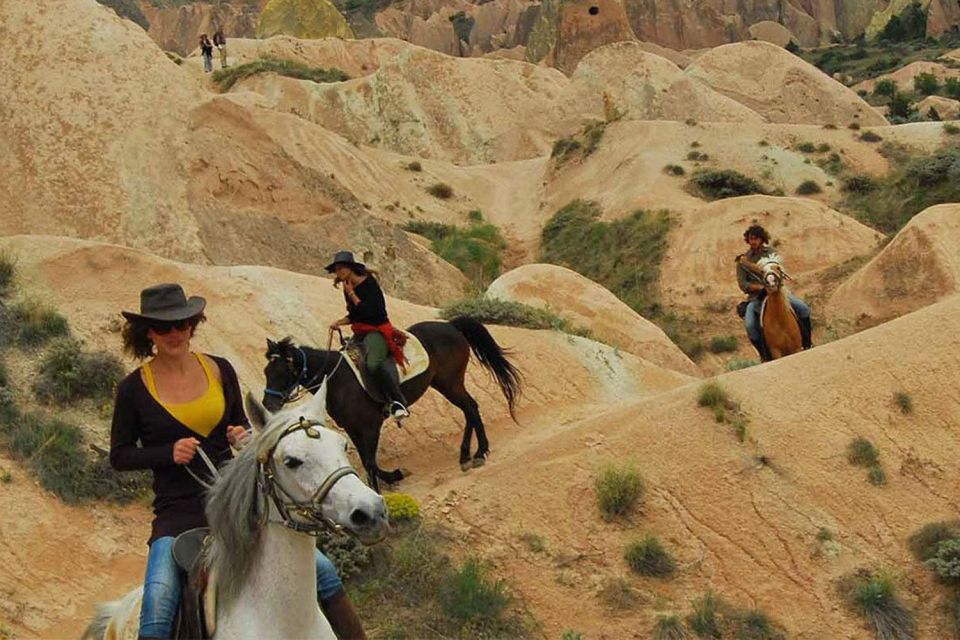 Cappadocia: Sunset Horseback Riding Tours w' Fairy Chimneys - Who should book the one-hour ride