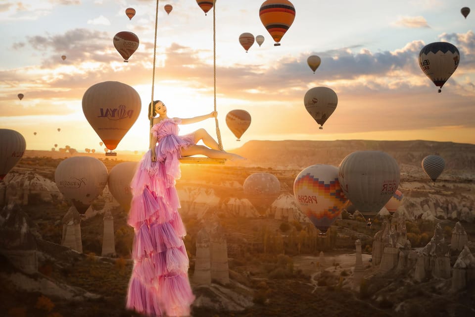 Cappadocia: Taking photo with Swing at hot air balloon view - Is $803 per person good value?