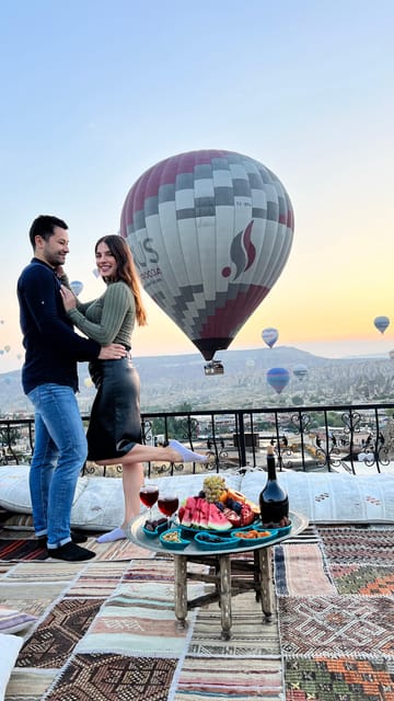 Cappadocia: Terrace Photo Spot With Balloon Flight View - Cold mornings and practical preparation
