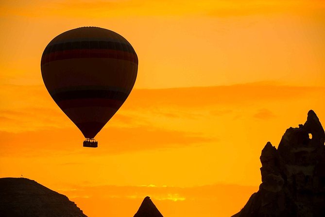 Discover Cappadocia by Hot Air Balloon - Landing and the sparkling-wine celebration