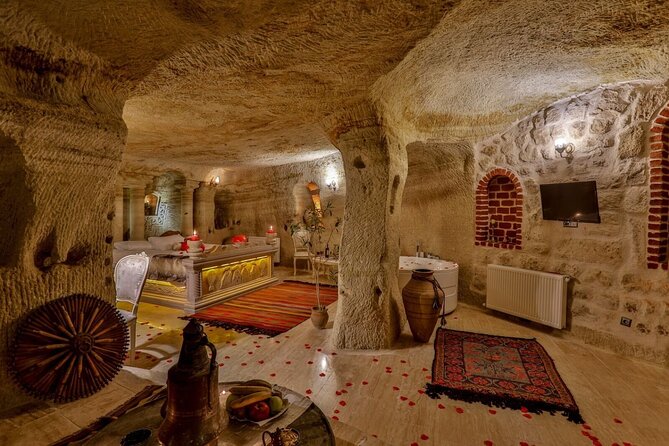From Airport: 3-Day Cappadocia Tour & Cave Hotel Stay - Goreme Open-Air Museum and the Byzantine cave churches