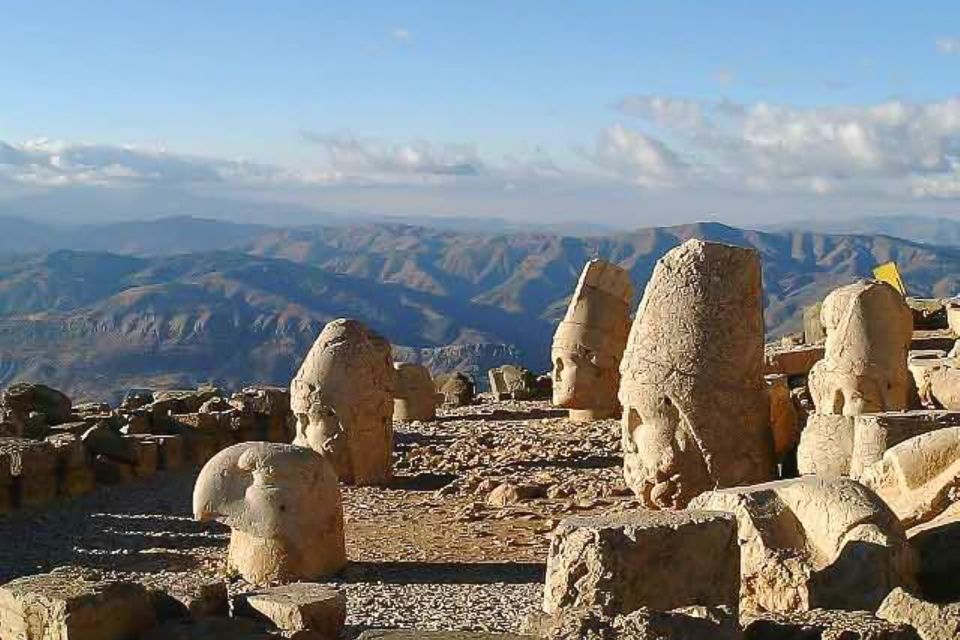 From Cappadocia: 2-Night Nemrut, Sanliurfa, and Harran Tour - Şanlıurfa’s sacred pools, bazaar, and Gümrük Han