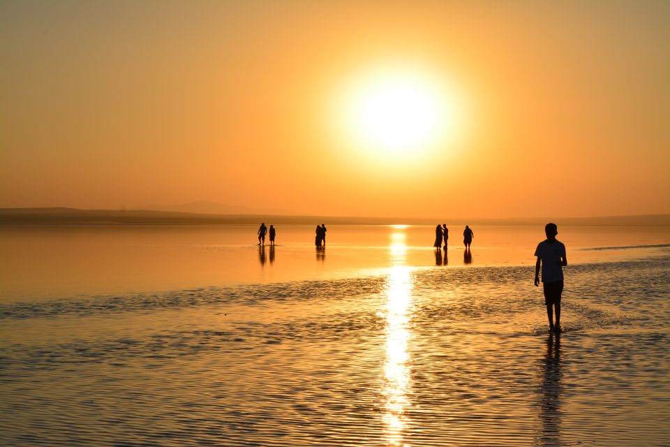From Göreme: Salt Lake Tour at Sunset - The long ride from Göreme to the salt flats