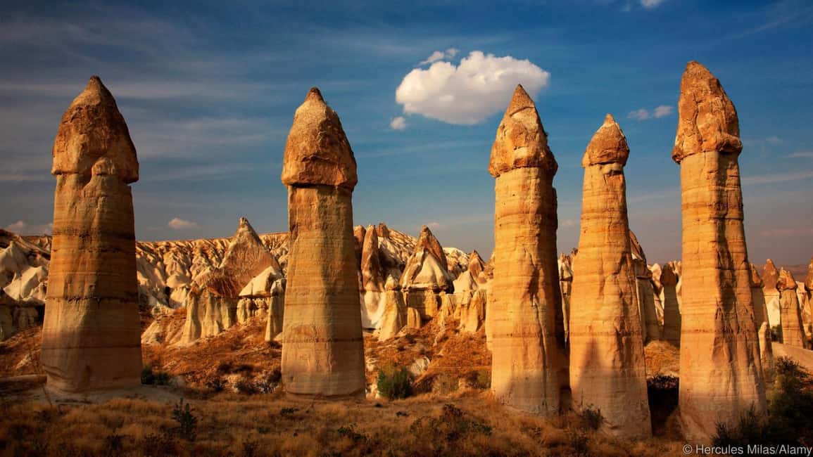 Full Day Cappadocia Combined Red and Green Tour with Pickup - Guides, vehicles, and the shared-tour rhythm