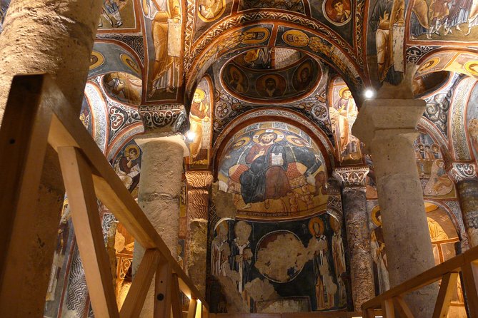 Göreme And Hidden Paradise RED TOUR - Red Valley: a walking and photography break