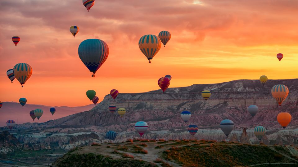 Goreme: Budget Hot Air Balloon Ride over Cappadocia - Watching the balloon come alive