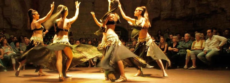 Göreme: Dinner and Folk Show at a Cave Restaurant - The dance program, from regional folk styles to belly dancing