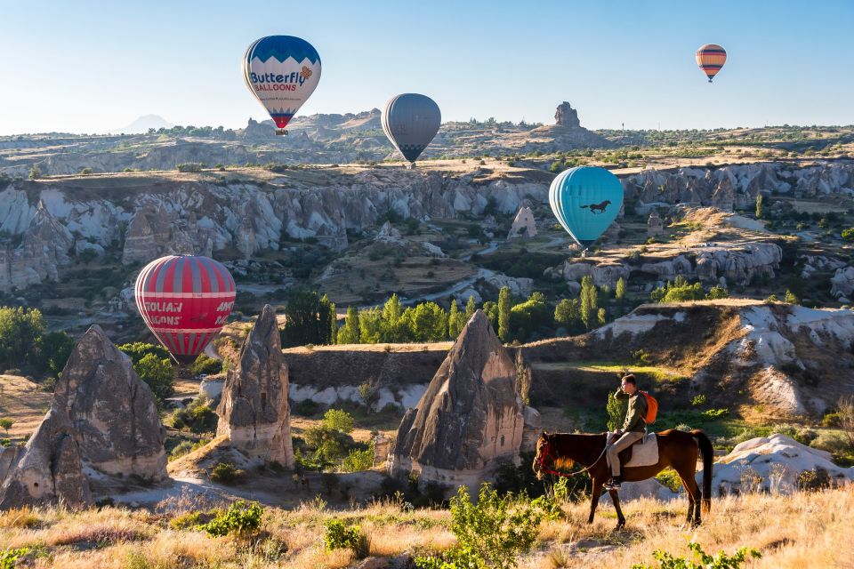 Goreme: Sunrise Horse Riding Excursion - Riding into the Red and Rose Valleys