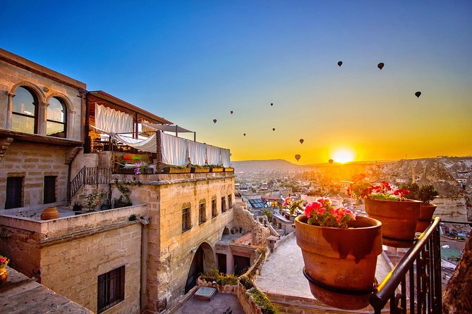 Hot Air Balloon, Best of Red and Green Guided 1-Day Tour - Devrent Valley and Camel Rock