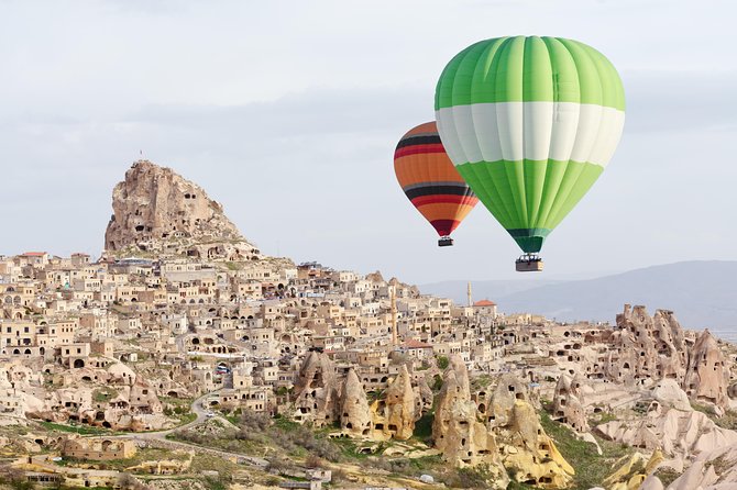 Hot Air Balloon, Best of Red and Green Guided 1-Day Tour - Guides, lunch, and the rhythm of a 12-hour day