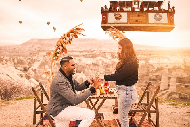 Marriage Proposal and Photoshoot in Cappadocia with Balloon view - What the photographer adds to the moment