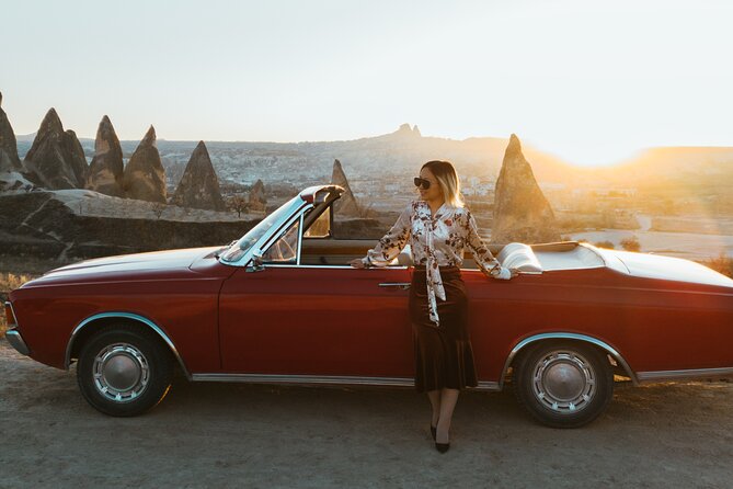 Private Classic Car Sunrise Balloon Chasing Experience - The early start from Göreme