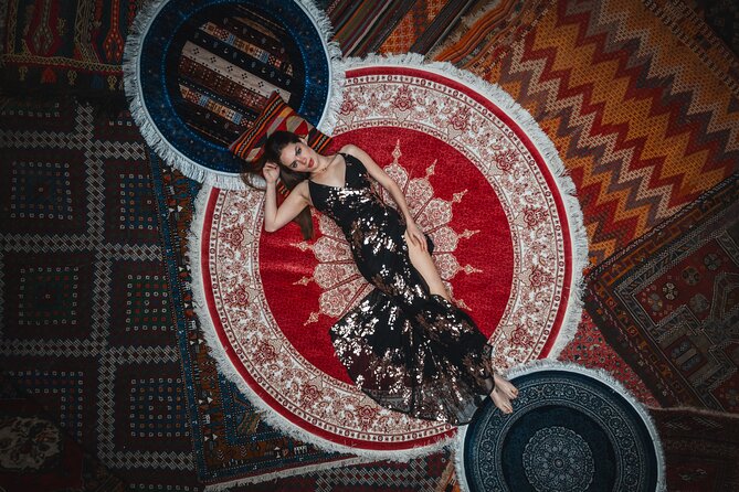 Private Photo & Drone Session in Carpet Gallery - Traditional outfits and a practical changing area