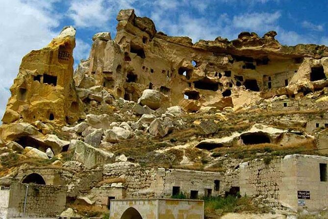 Red Tour ( North of Cappadocia ) - Three Beauties and Ortahisar photo stops