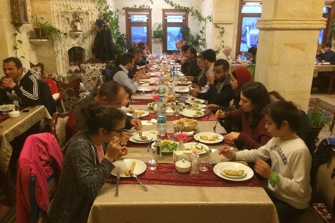Red Tour with open air Museum - Avanos lunch: a welcome pause in the middle of the day