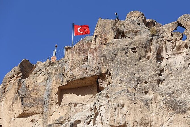 Ski Tour in Cappadocia with full stuff - Riding the cable car to higher ground