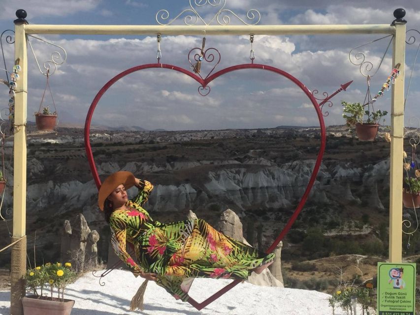 SKIP-THE-LINE: Fairy Chimneys of Cappadocia w/LUNCH - What the minibus and group size mean