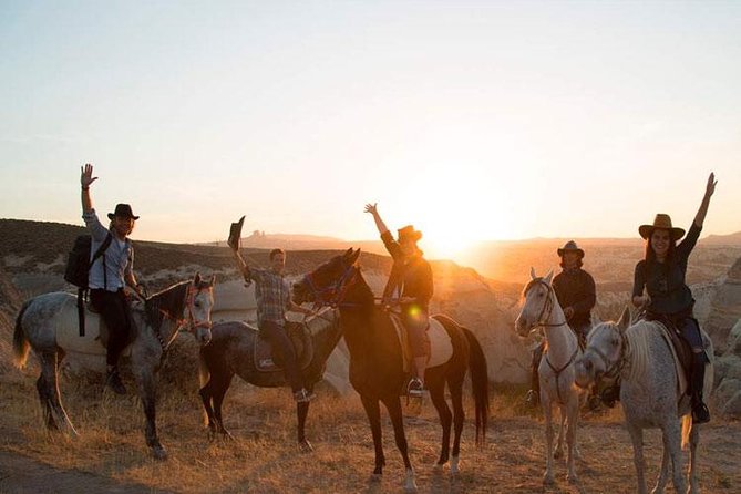 Sunset Horse Back Riding tour - Meeting the horses and getting basic instructions