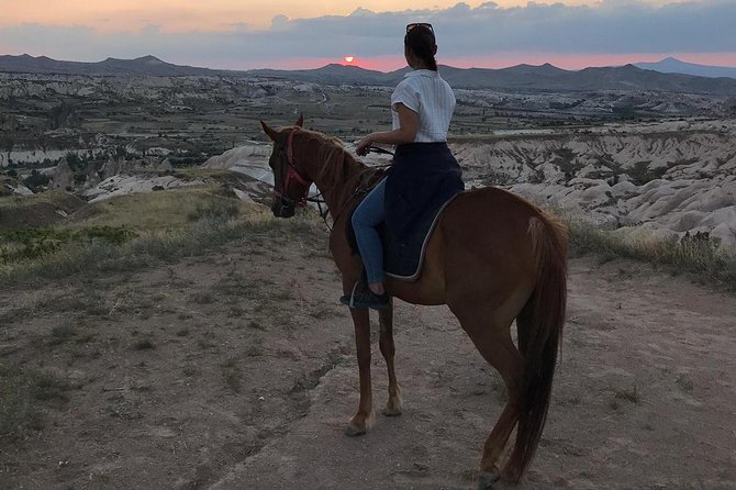 Sunset Horsebackriding-Tour through the Valleys of Cappadocia - Sunset at the Grassy Platform