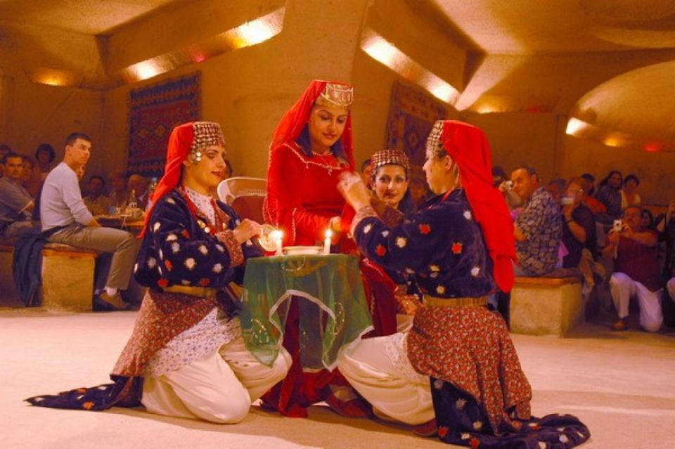Turkish Night Show - Regional dances give the show its broad appeal