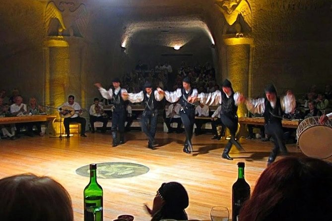 Turkish night show with dinner and unlimited free alcohol - Timing, seating, and the pace of the evening