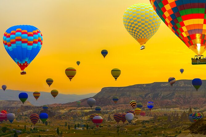 Watching Balloons on Cappadocia Sky(People Have Fear of Heights) - Chasing the sunrise to a panoramic viewpoint
